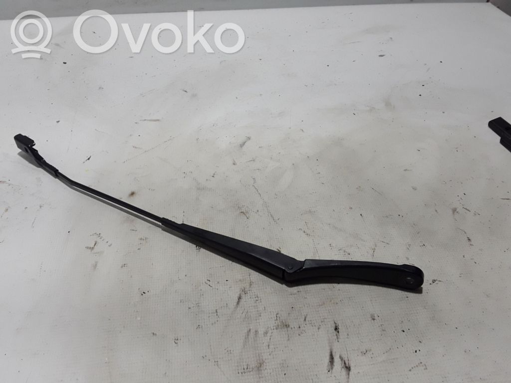 Ford Fiesta Wischerarm vorne 