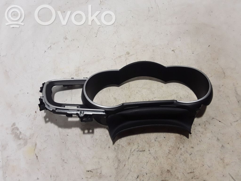 Verkleidung des Armaturenbretts   848592T100