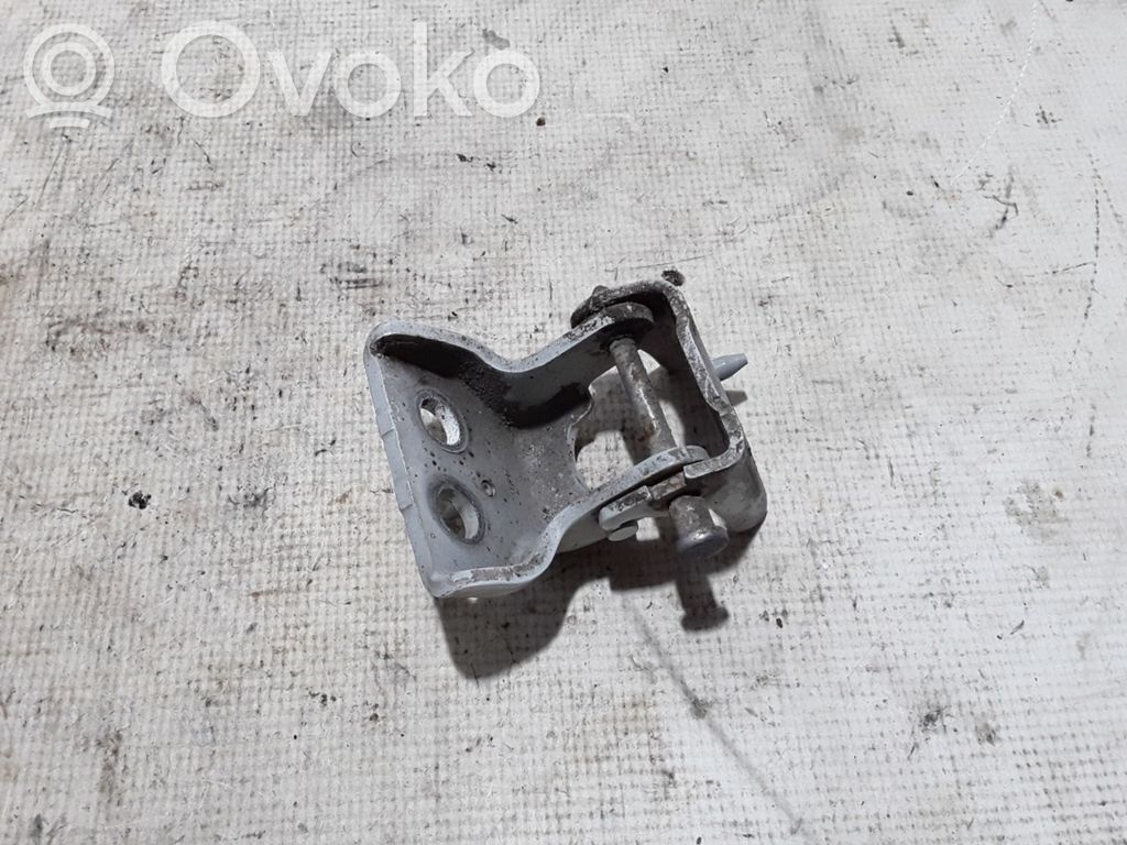 Peugeot 508 Front door lower hinge 
