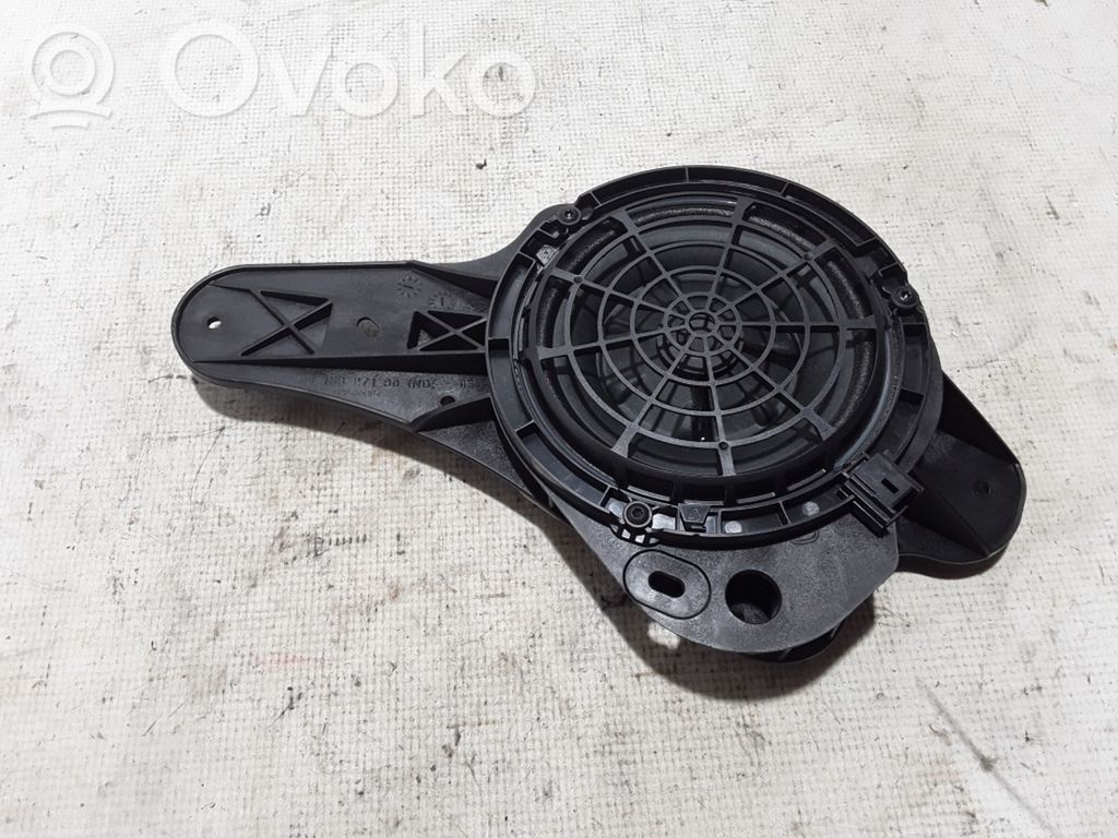 Peugeot 3008 II Difuzor ușă spate 