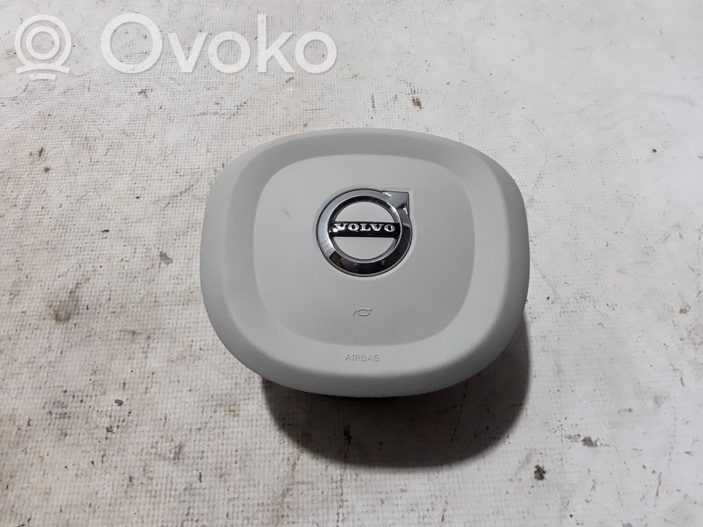 Volvo S90, V90 Airbag dello sterzo