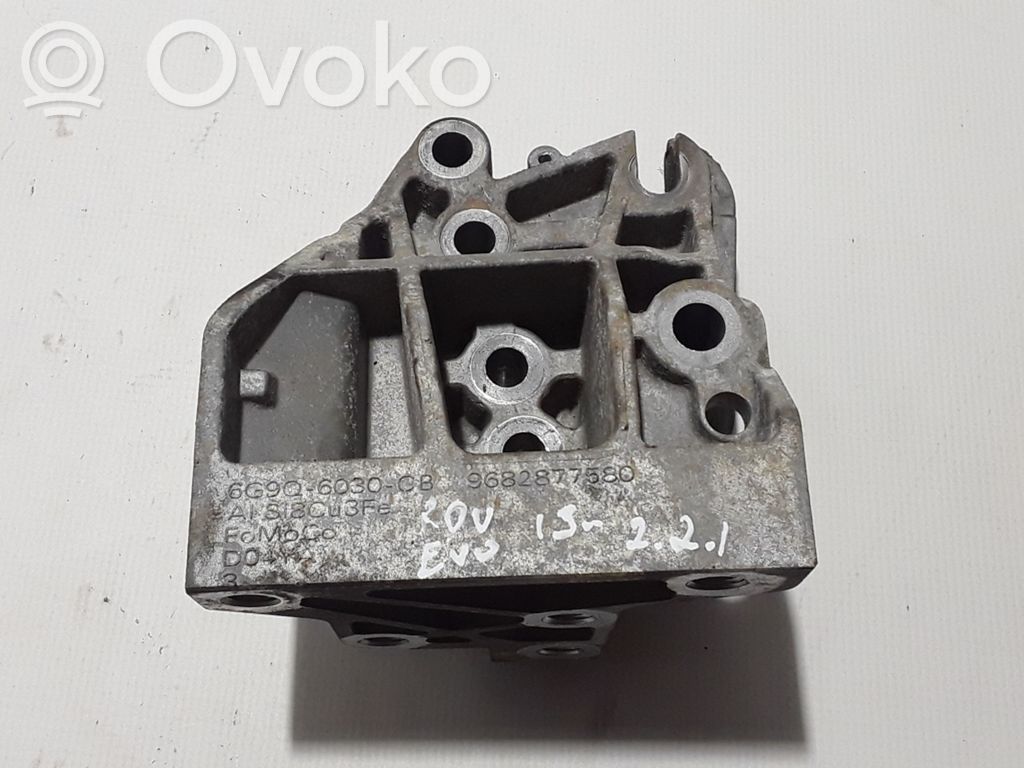Land Rover Evoque I Engine mounting bracket 