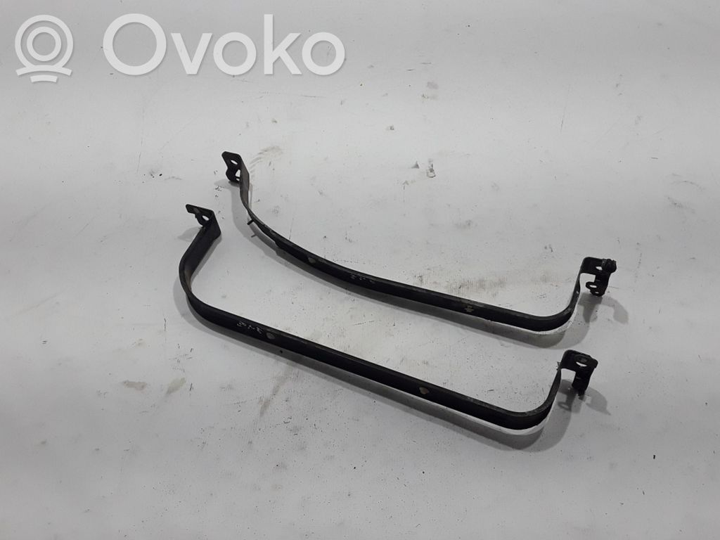 Volvo V60 Uchwyt / Mocowanie zbiornika paliwa 