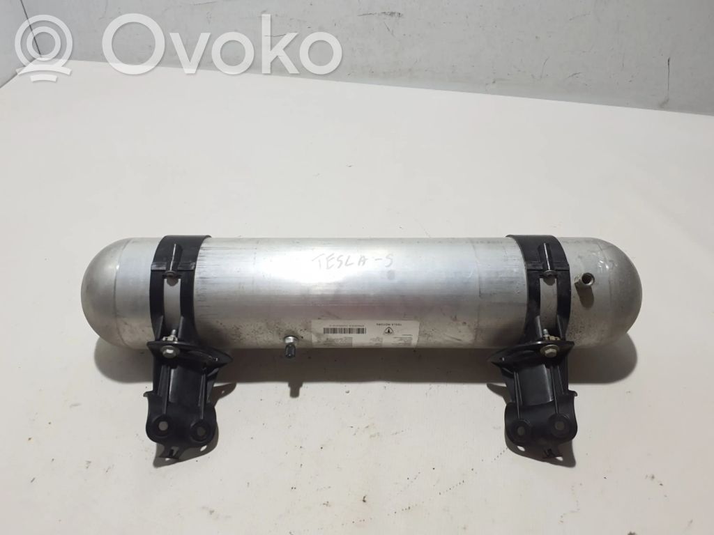 Tesla Model S Rezervor suspensie pneumatică