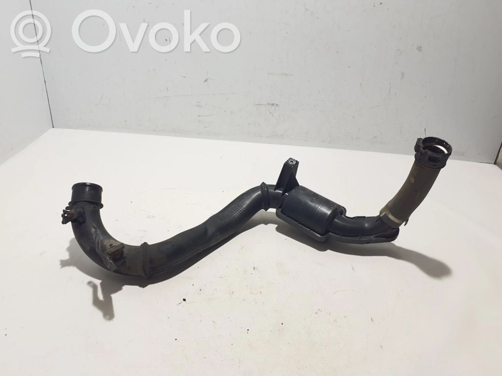 Nissan Primastar Furtun/conductă intercooler