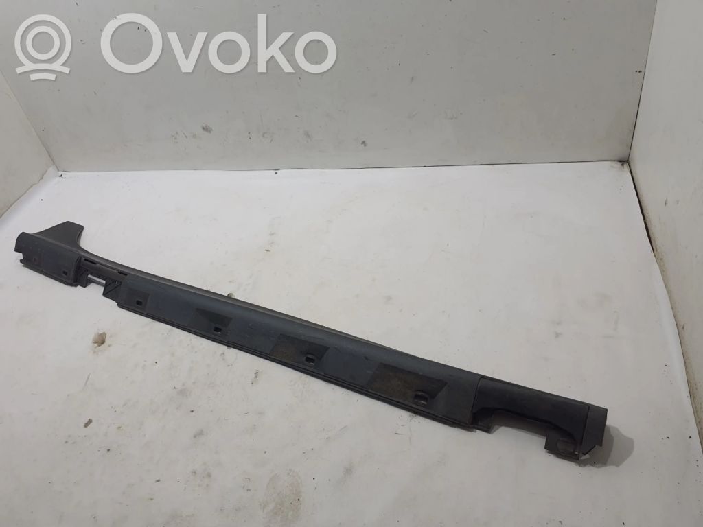 Próg   4G8853856E