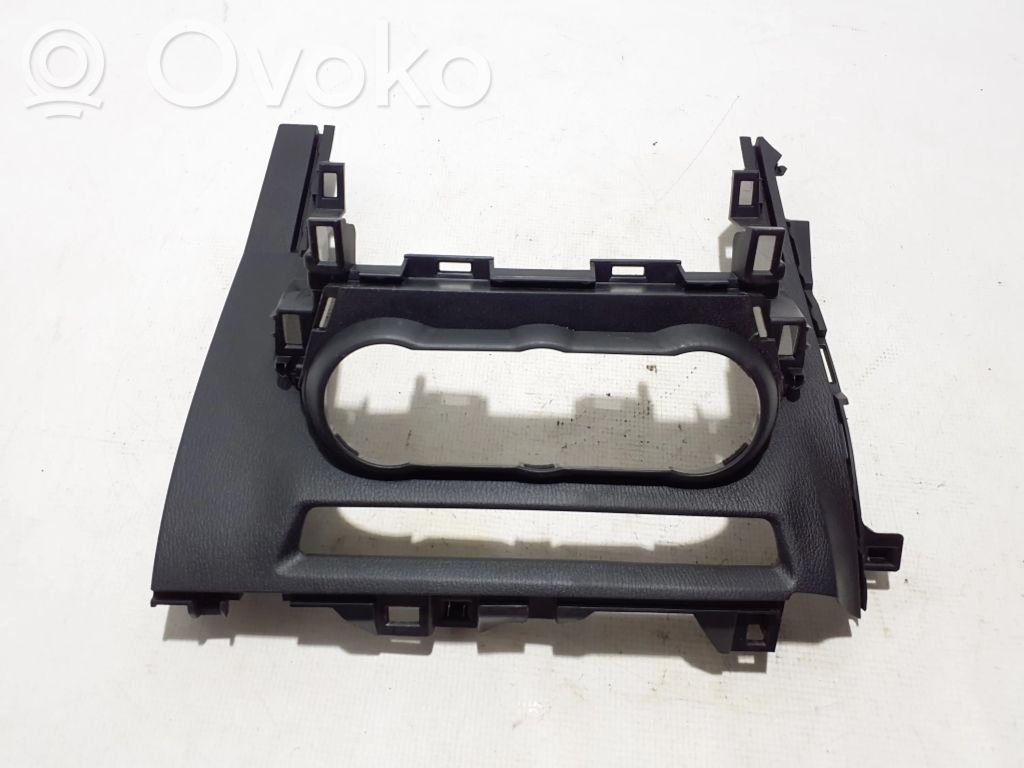 Panel trim   DB3A64271