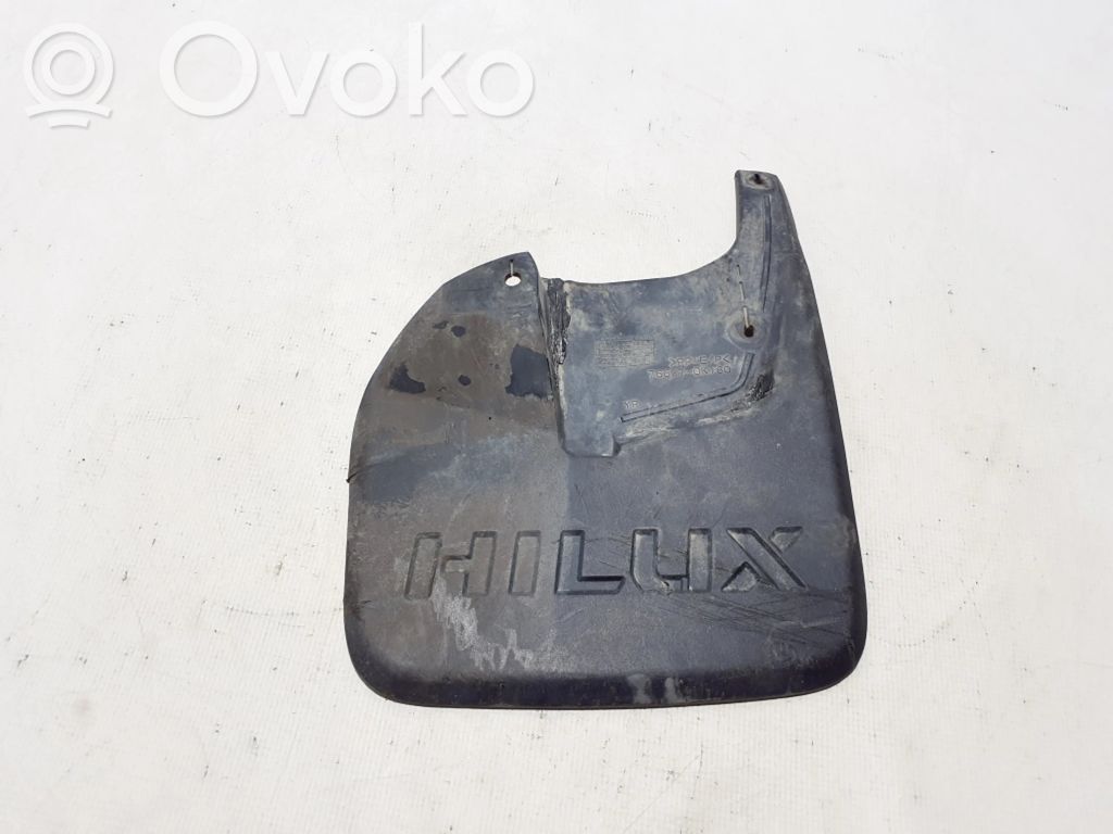 Toyota Hilux (AN120, AN130) Parafango anteriore