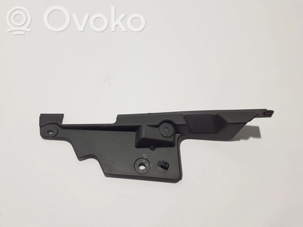 Plaque avant support serrure de capot   68267001AA