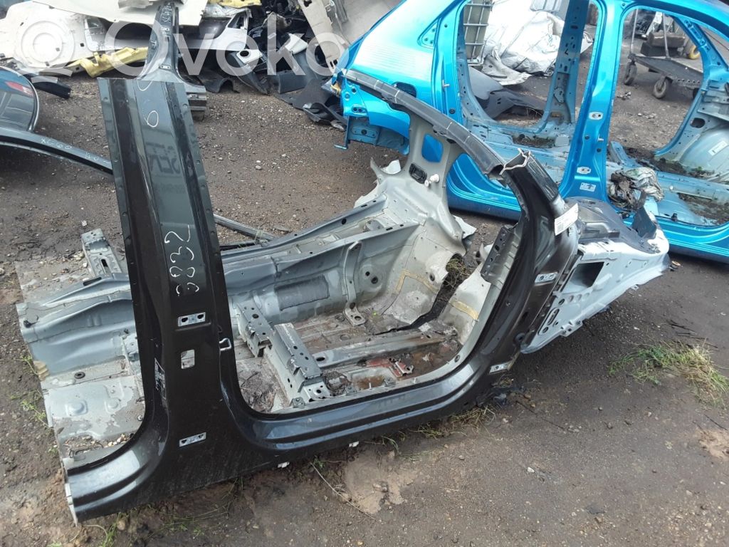 Volvo XC60 Panel lateral delantero 