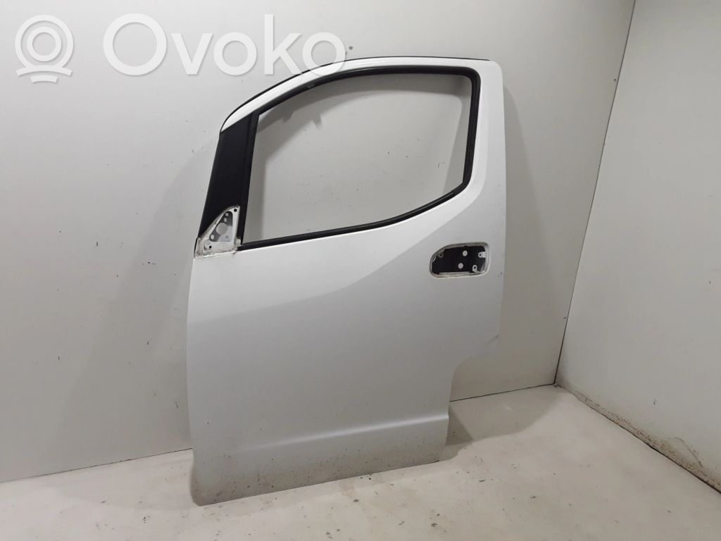 Nissan NV200 Puerta delantera 