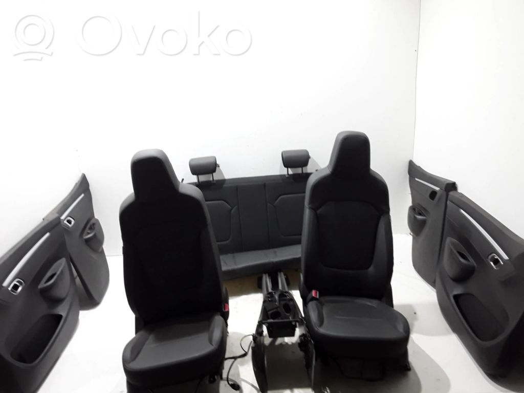Dacia Spring Set de interior 