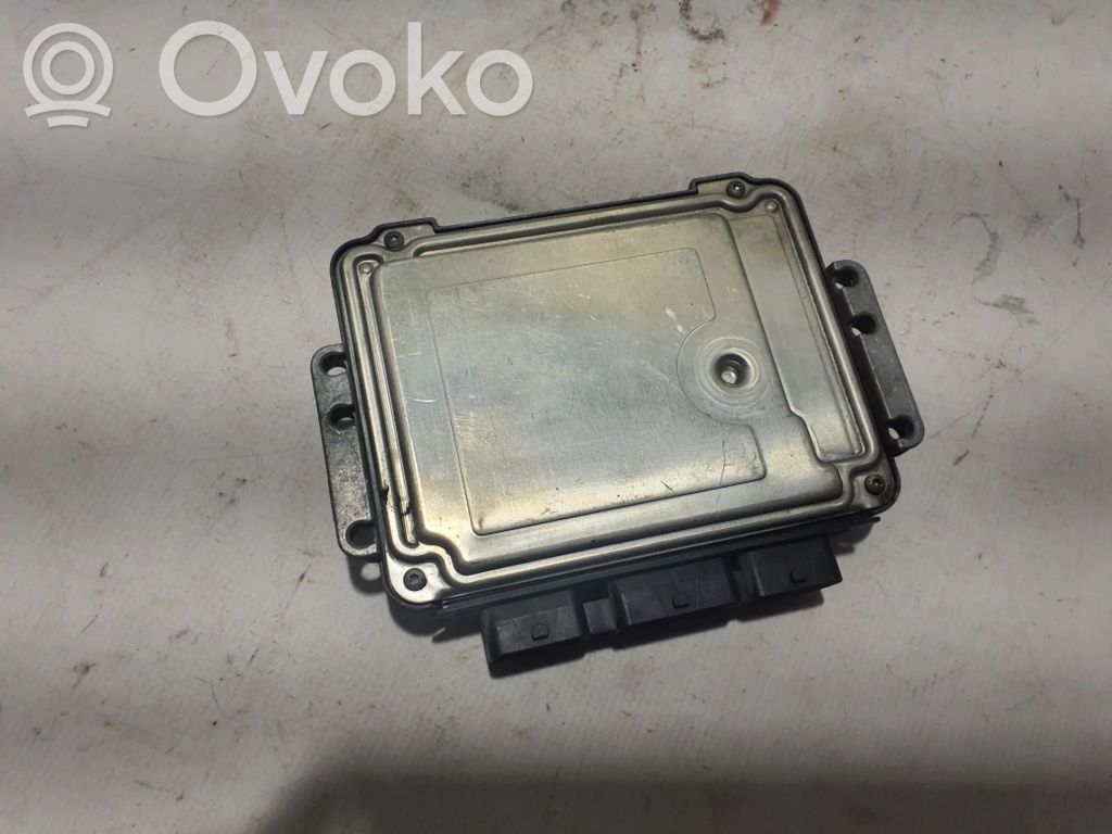 Renault Trafic I Engine control unit/module 