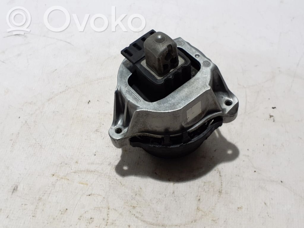 BMW 7 G11 G12 Engine mount bracket 
