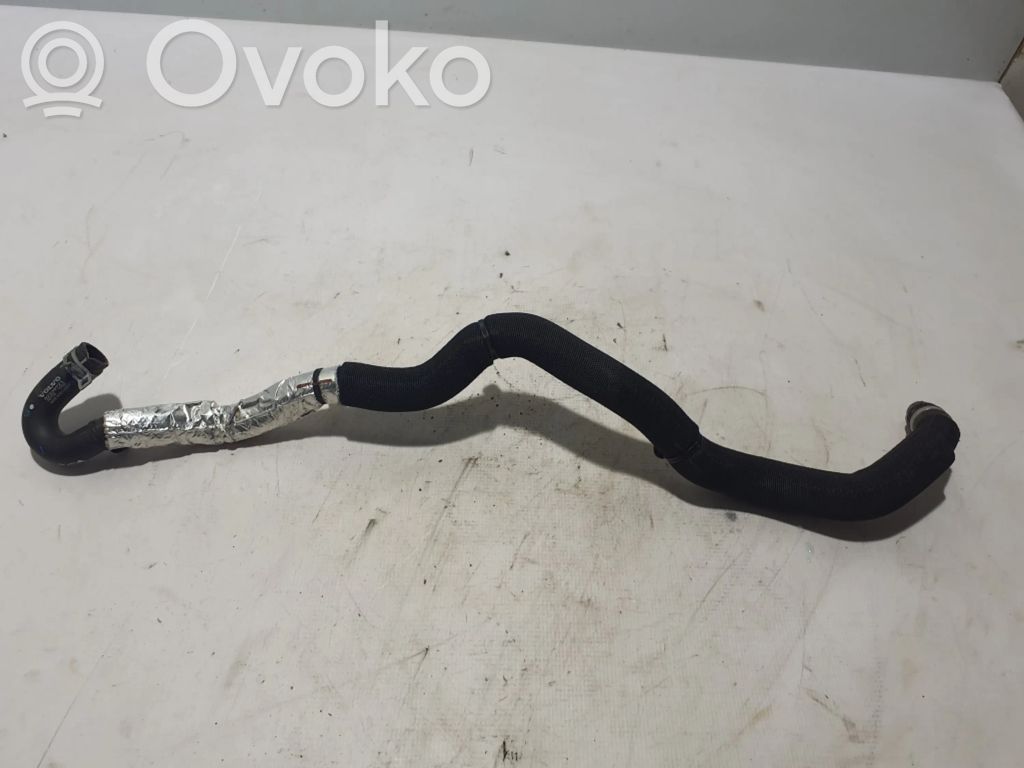 Volvo C40 Przewód / Wąż chłodnicy 
