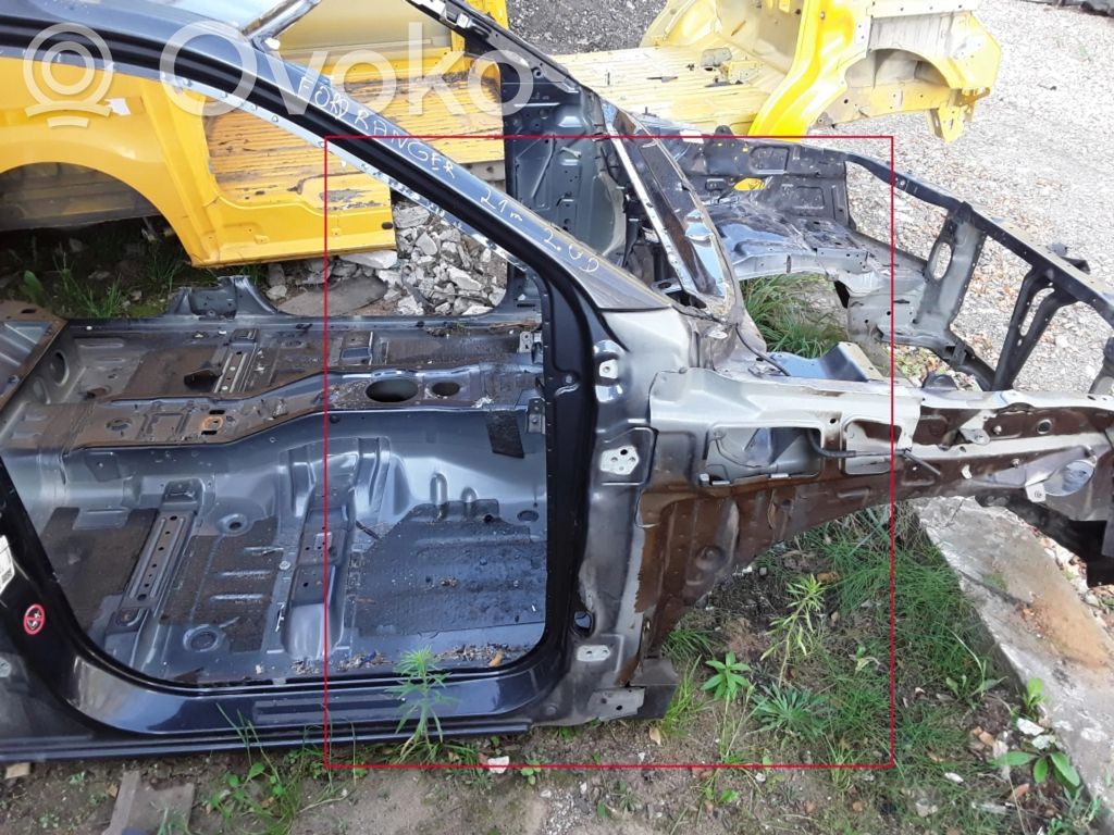 Panel lateral delantero   2415451,EB3B2527846EB