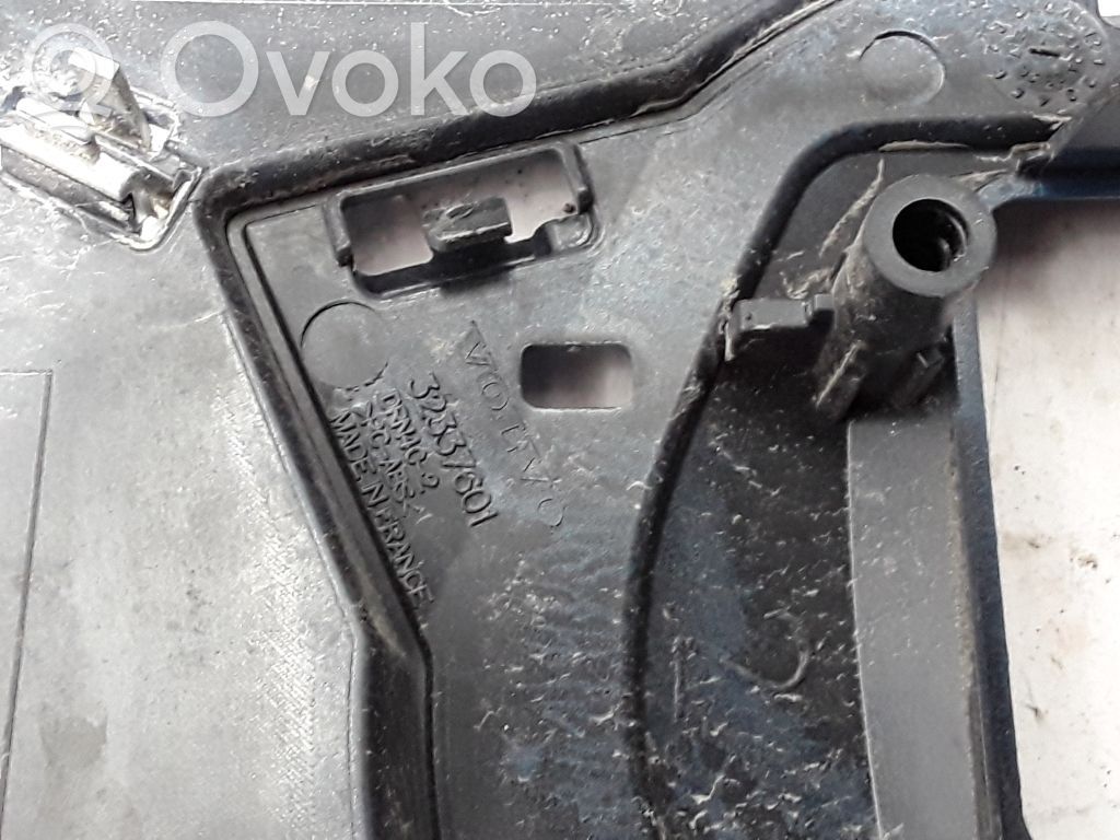 Volvo C40 Front grill 