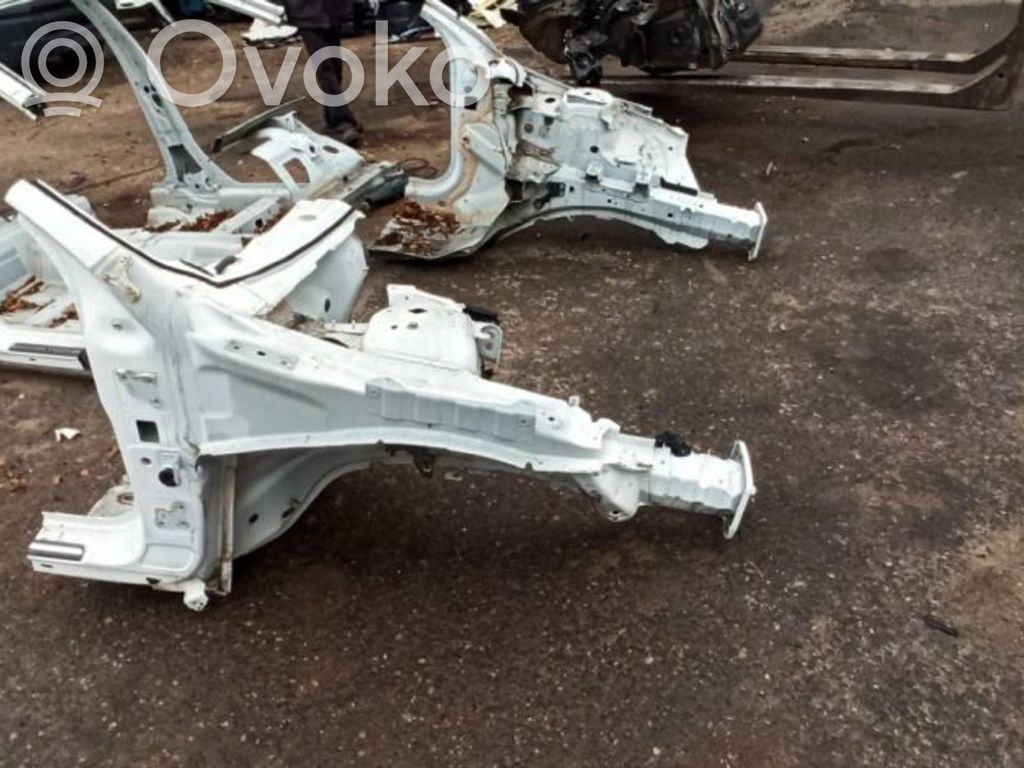 Volvo V60 Ćwiartka przednia 