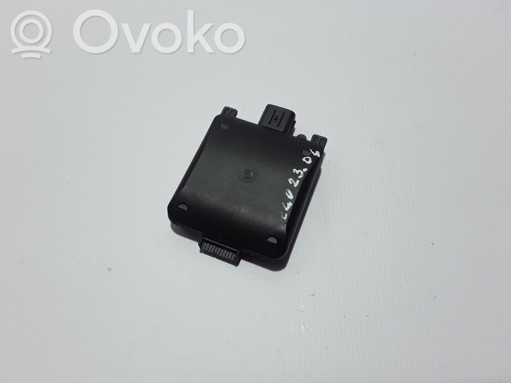 Volvo C40 Distronic sensor radar 