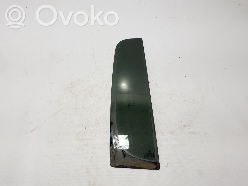 Volkswagen Amarok Ventanilla de ventilación de la puerta trasera 