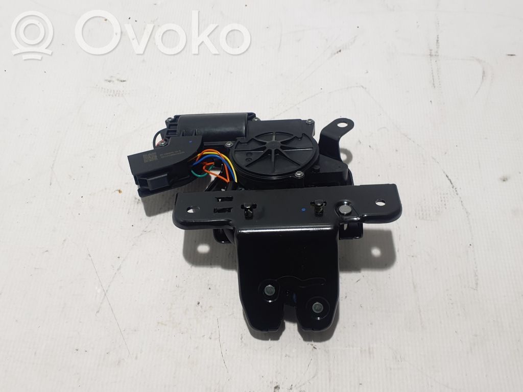 Loading door lock   1500604