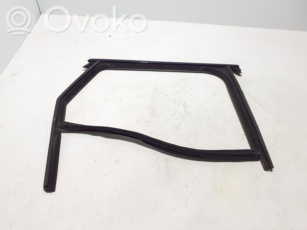 Porsche Macan (95B) Rubber seal rear door 