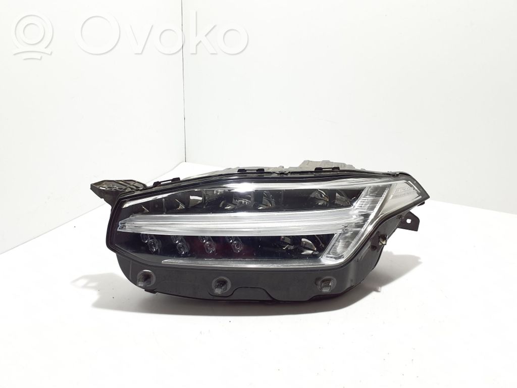Scheinwerfer   32338952