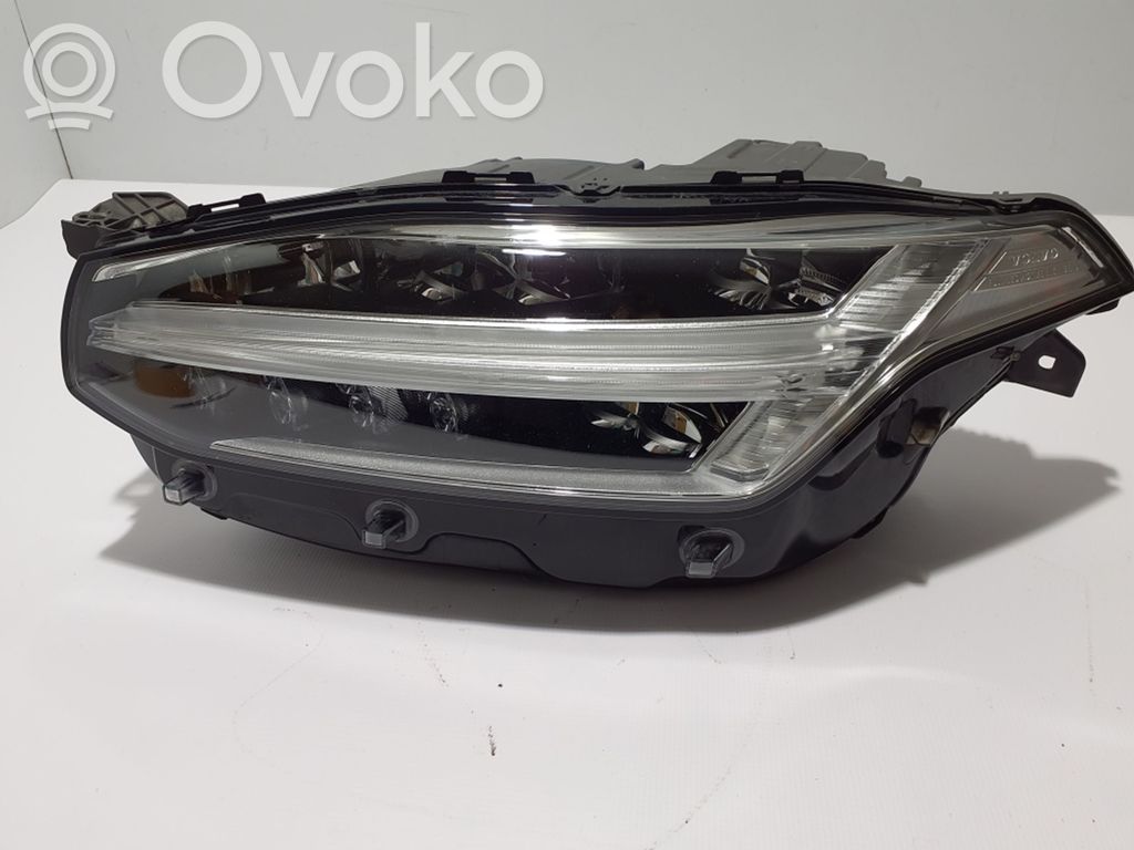Volvo XC90 Scheinwerfer 