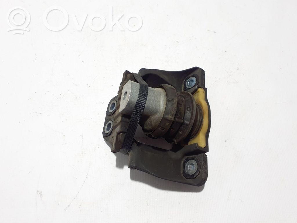 Volvo XC90 Suport tampon motor