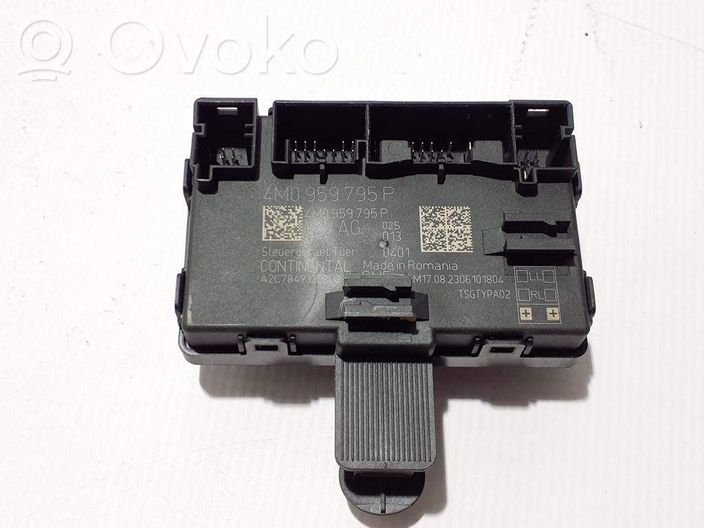 Audi Q7 4M Unidad de control/módulo de la puerta 