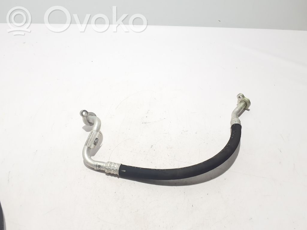 Volvo XC40 Conductă/furtun aer condiționat (A/C) 