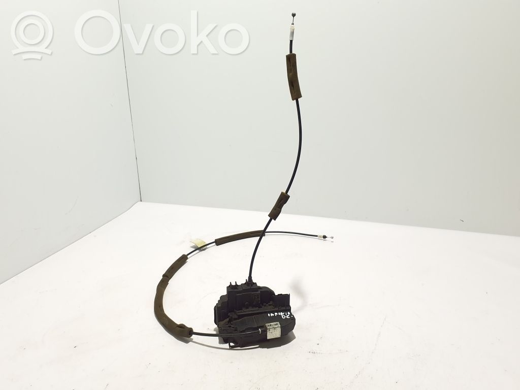 Zamek drzwi tylnych   825001CY0A