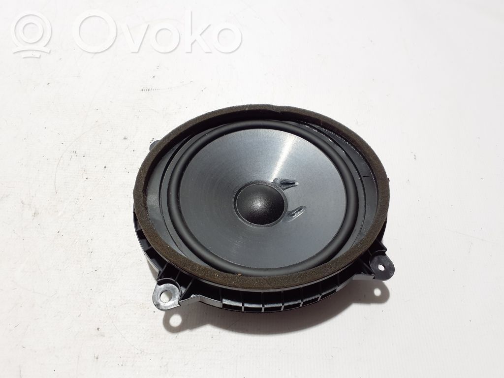 Lexus NX Altavoz de la puerta delantera 