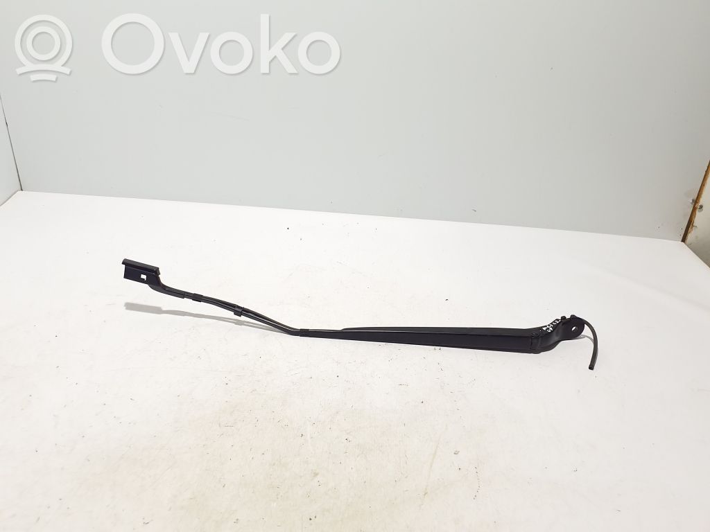 Renault Megane E-Tech Front wiper blade arm 