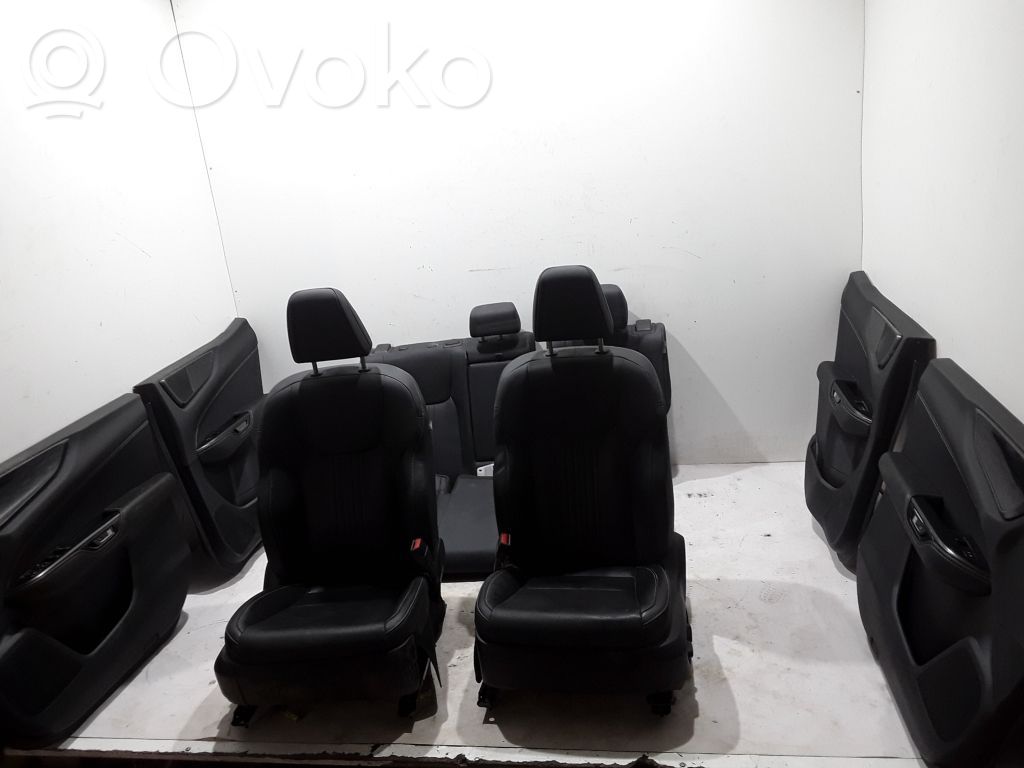 Interior set