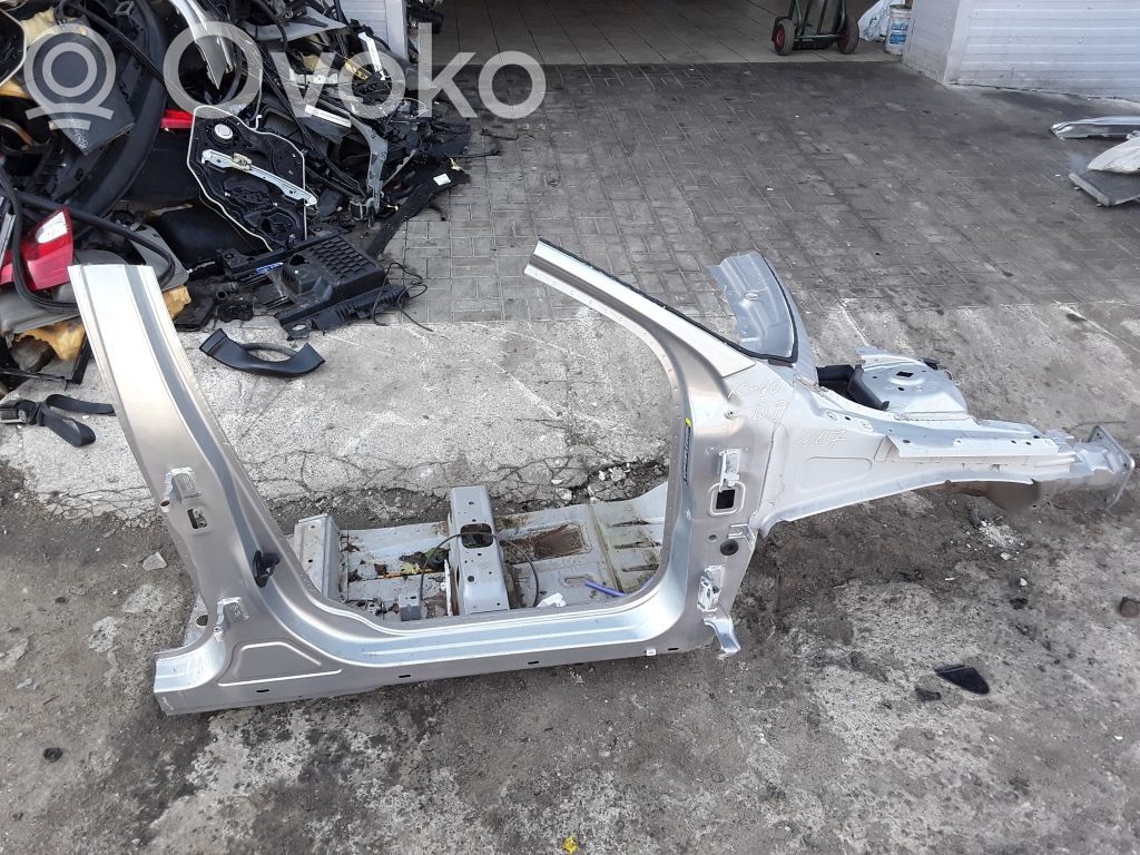Volvo XC60 Panel lateral delantero 