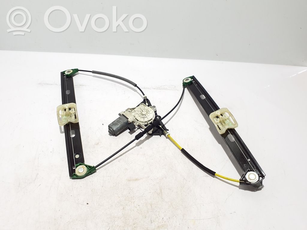 Regulador de puerta delantera con motor   4P0837462A