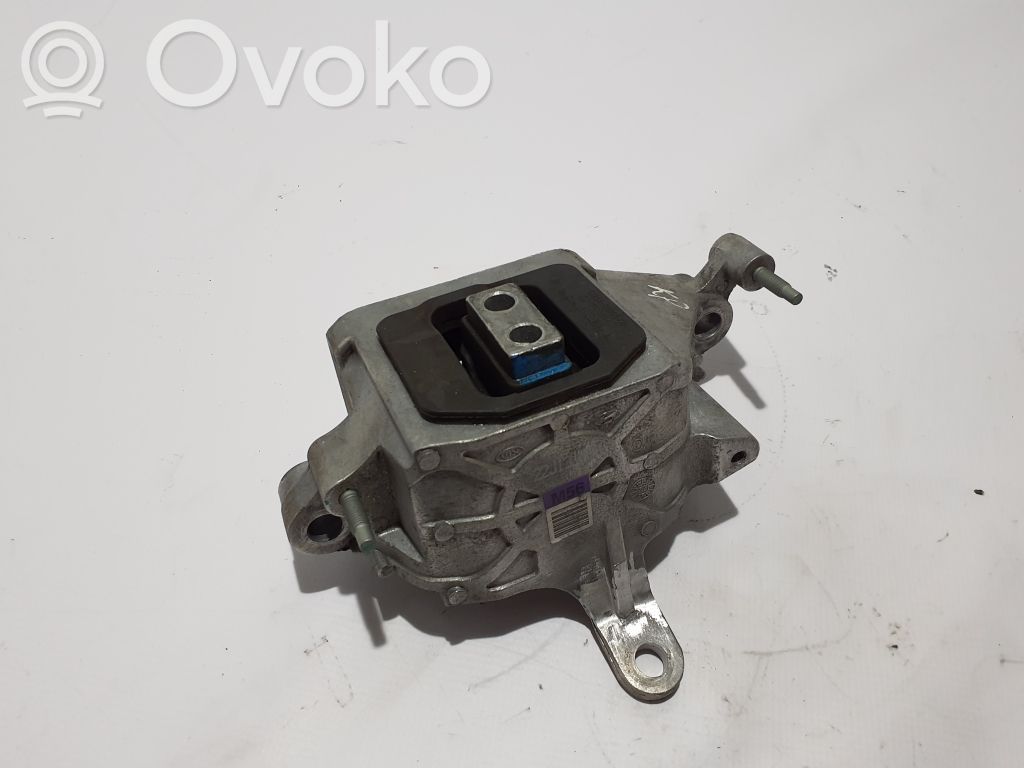 Hyundai Tucson TL Wspornik / Mocowanie silnika 