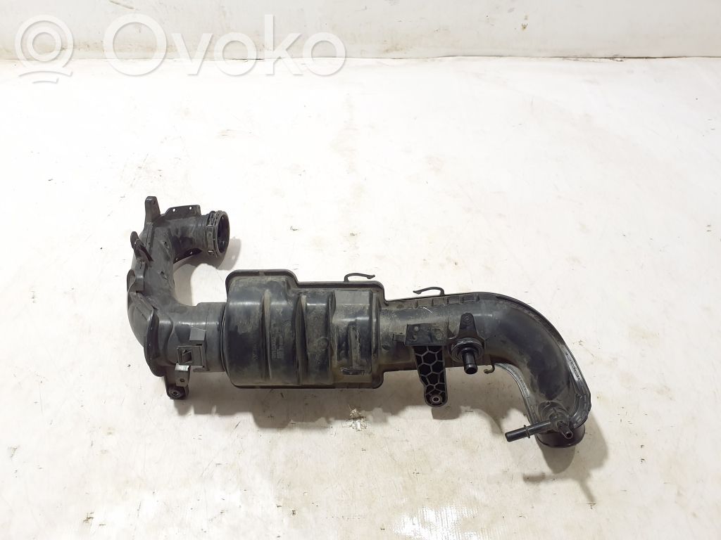 Volvo XC60 Kita variklio skyriaus detalė 