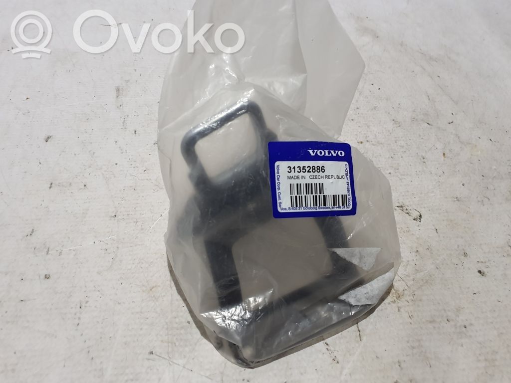 Volvo XC90 Engine bonnet (hood) release handle 