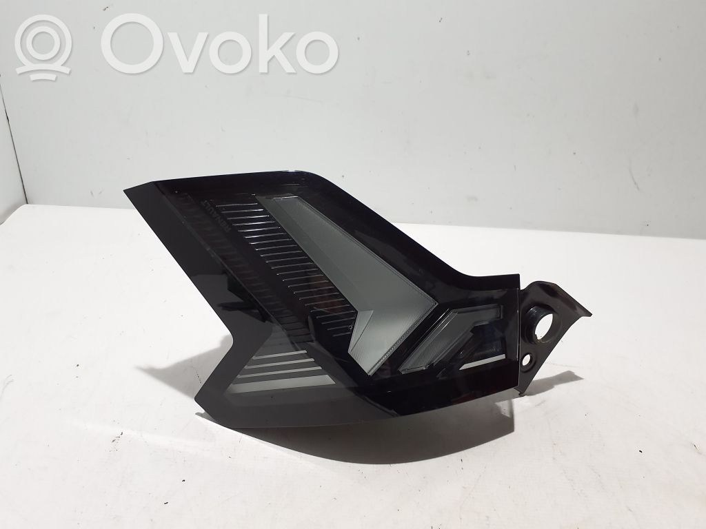 Renault Scenic E-Tech V Takavalot 