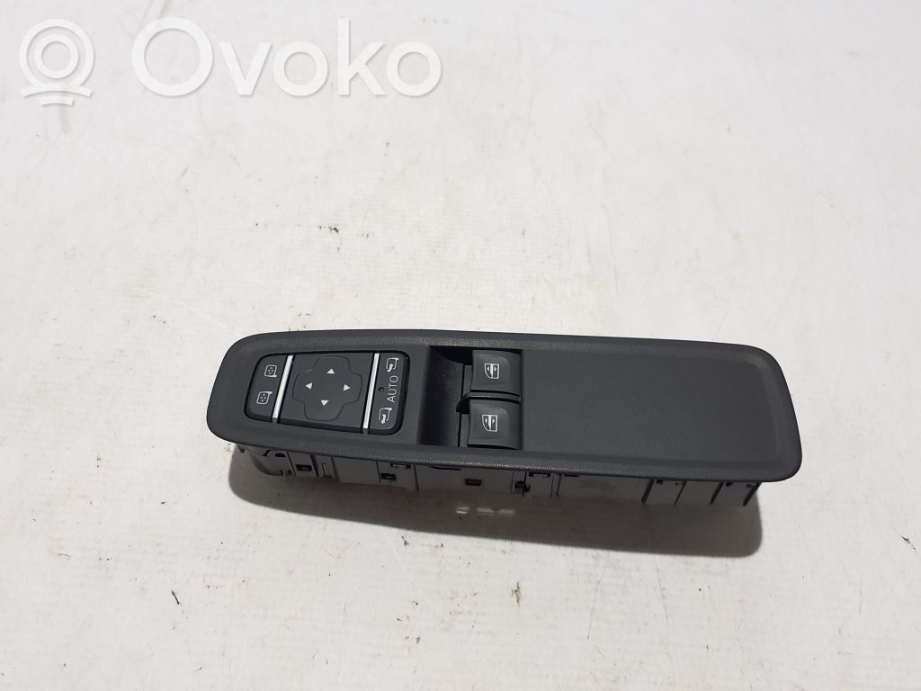 Renault Kangoo III Przyciski szyb 