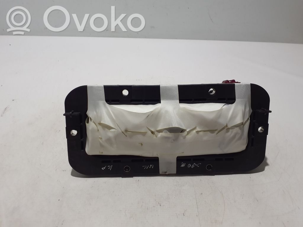 Volvo S90, V90 Passenger airbag 