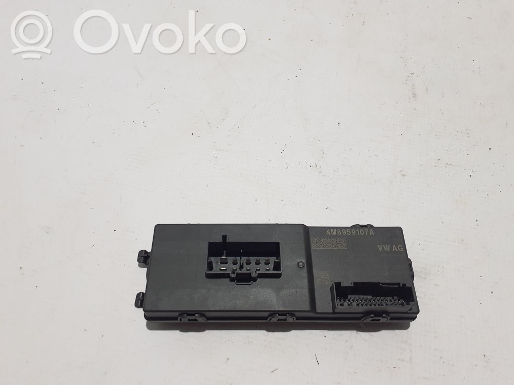 Audi Q8 Tailgate/trunk control unit/module 
