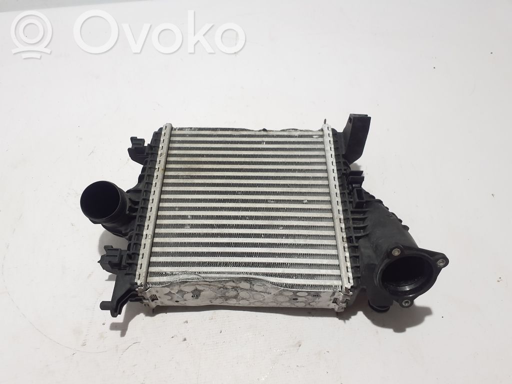 Interkūlerio radiatorius   4M0145803BM