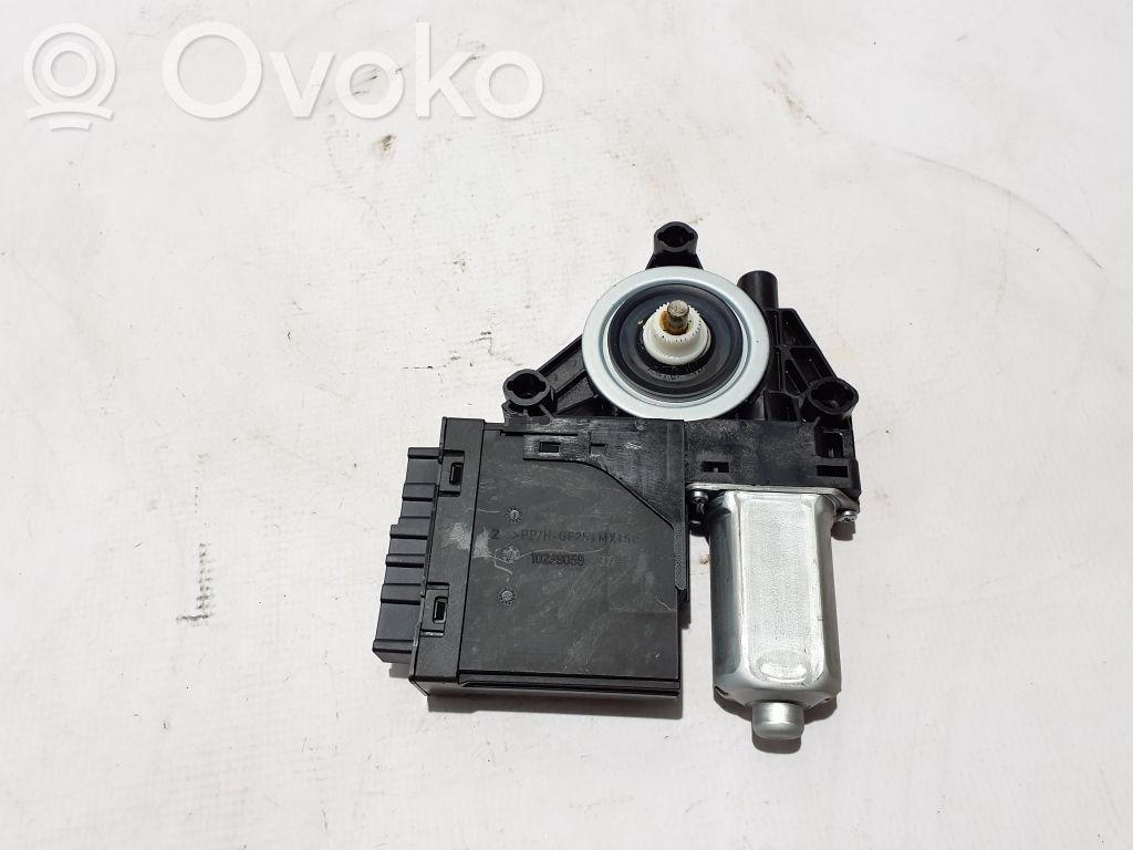 Volvo XC90 Silnik regulatora szyby drzwi przednich 