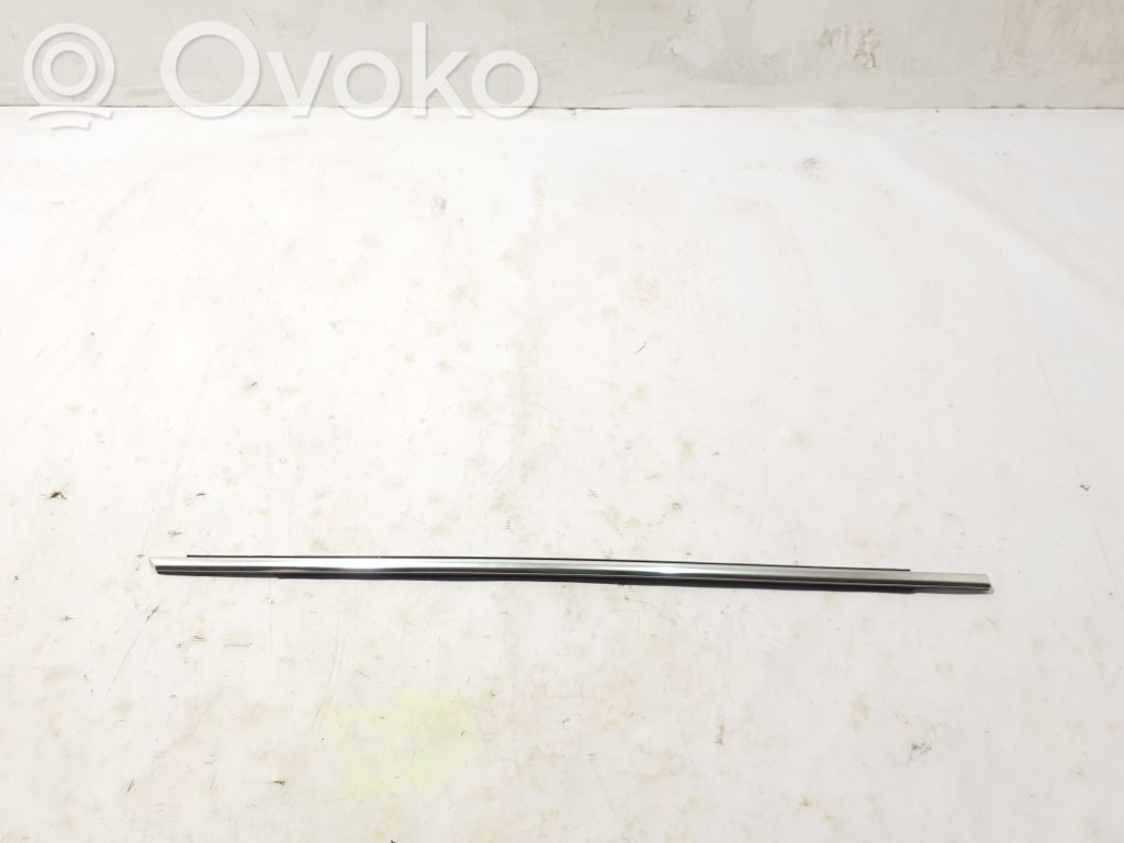 Volvo S90, V90 Verkleidung Türfenster Türscheibe vorne 