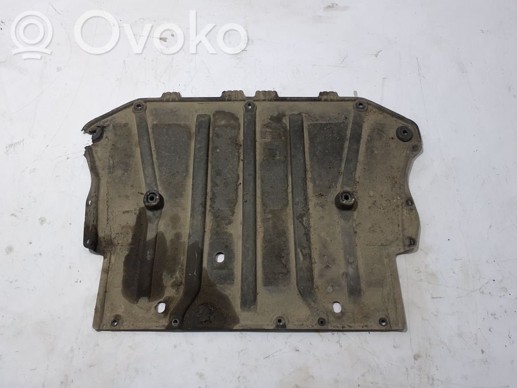 Volvo XC40 Placa protectora/protector antisalpicaduras motor 