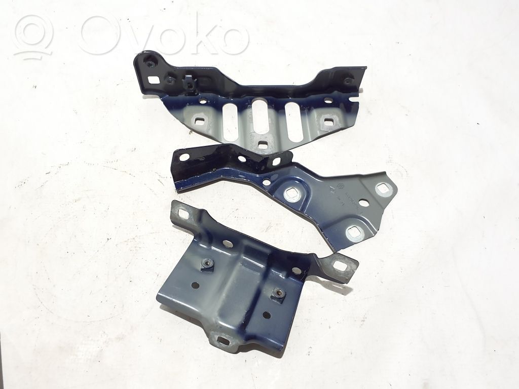 Renault Megane E-Tech Fender mounting bracket 