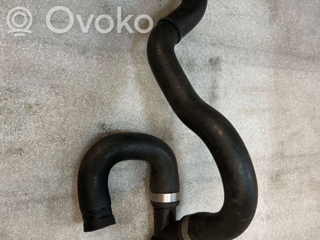 Engine coolant pipe/hose